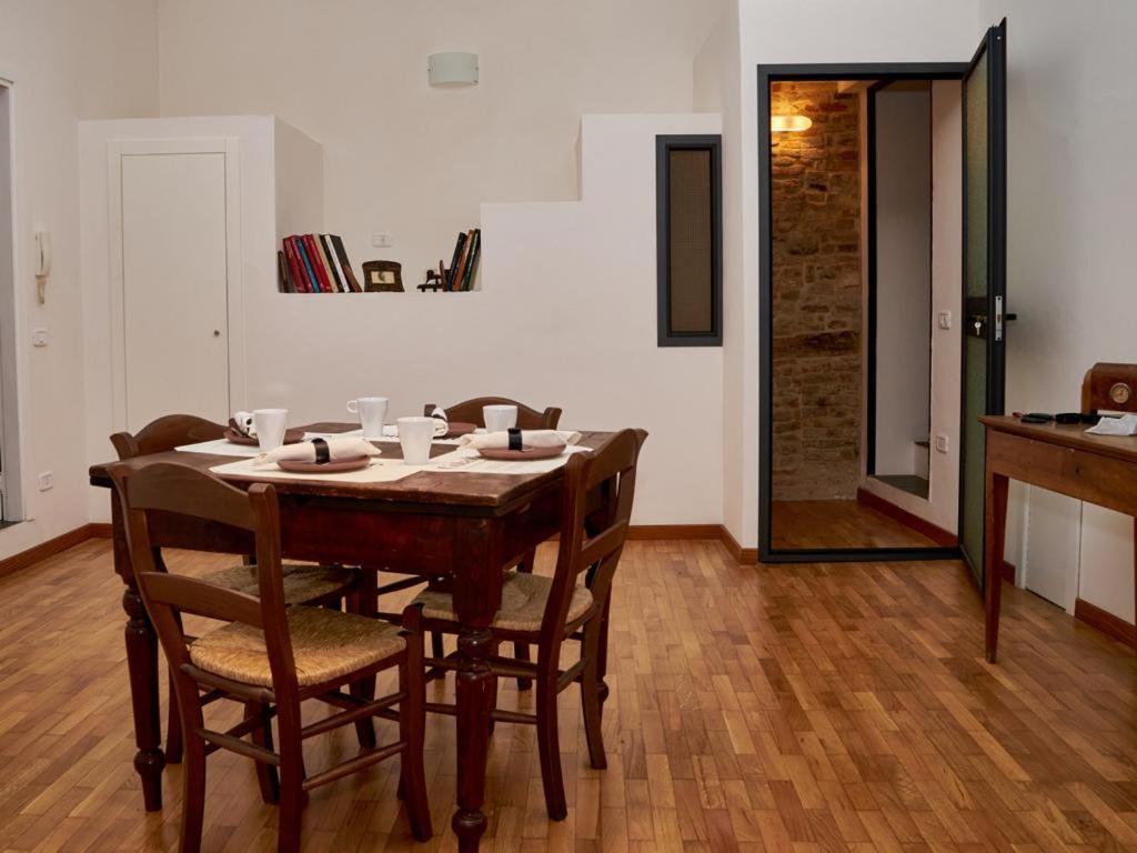 La Casa Di Giulia Bed & Breakfast Sarnano Bagian luar foto